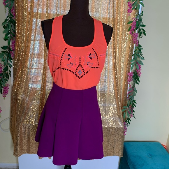 Cut Out Racerback Tank - Picture 3 of 5